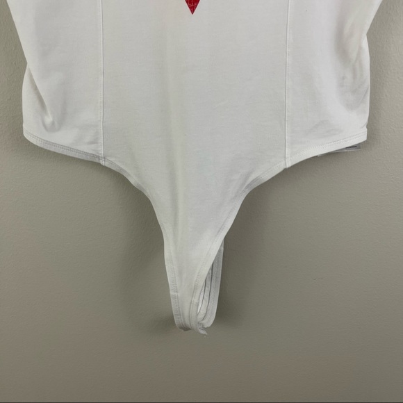 GUESS Y2K 90's Vibes White Red Classic Triangle Logo Bodysuit - Picture 5 of 12